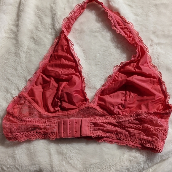 Victoria's Secret Coral Lace Halter Medium Bralette - Picture 2 of 2